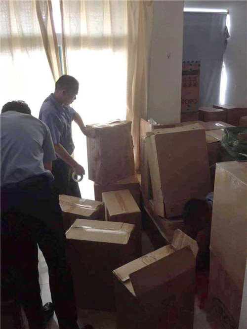 “中华”烟百元一条？假的！警方捣毁一个贩卖假烟窝点