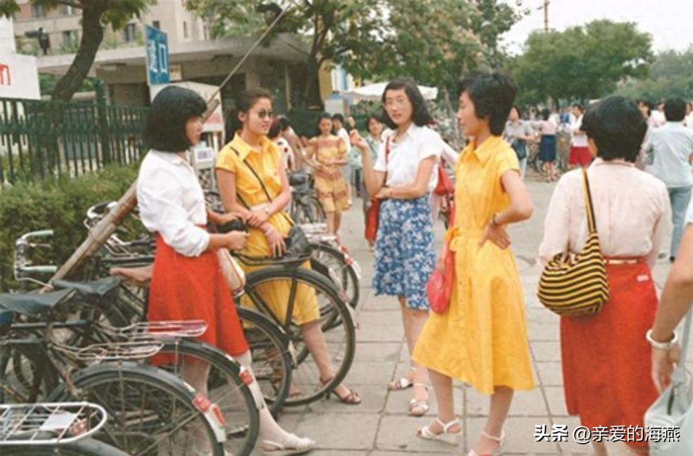 七八十年代奢侈的“凤凰牌”自行车，一辆196元相当于现在多少钱