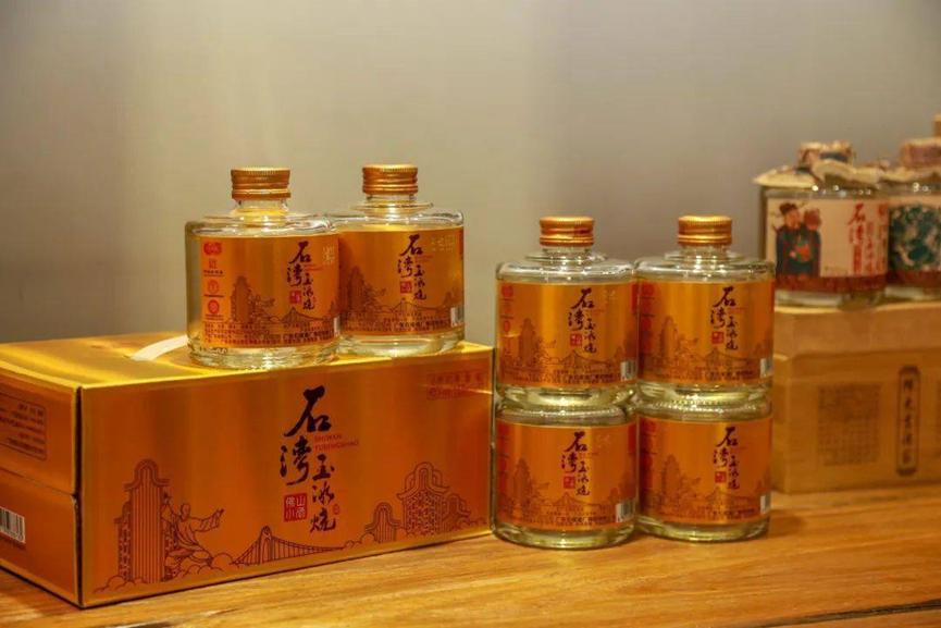 作为广州人，我认为这3种烟和3款酒是本地人的最爱，你们觉得呢