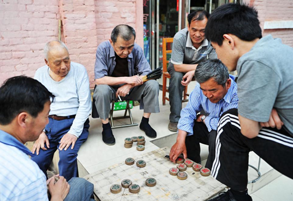 在北京待了5年，发现北京人喜欢喝的酒和爱抽的烟，品味很低调