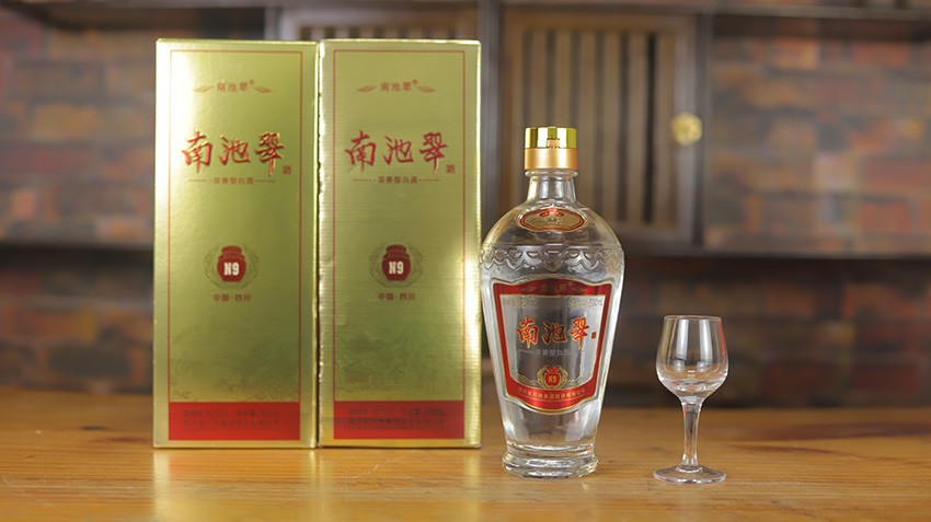 我是湖北人，上月去哈尔滨旅游，发现当地人爱抽这4种烟喝这3款酒