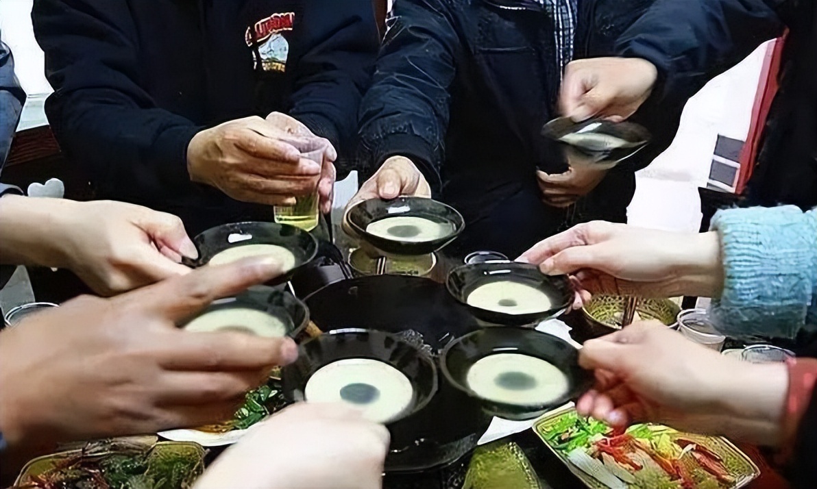 我是湖北人，上月去哈尔滨旅游，发现当地人爱抽这4种烟喝这3款酒