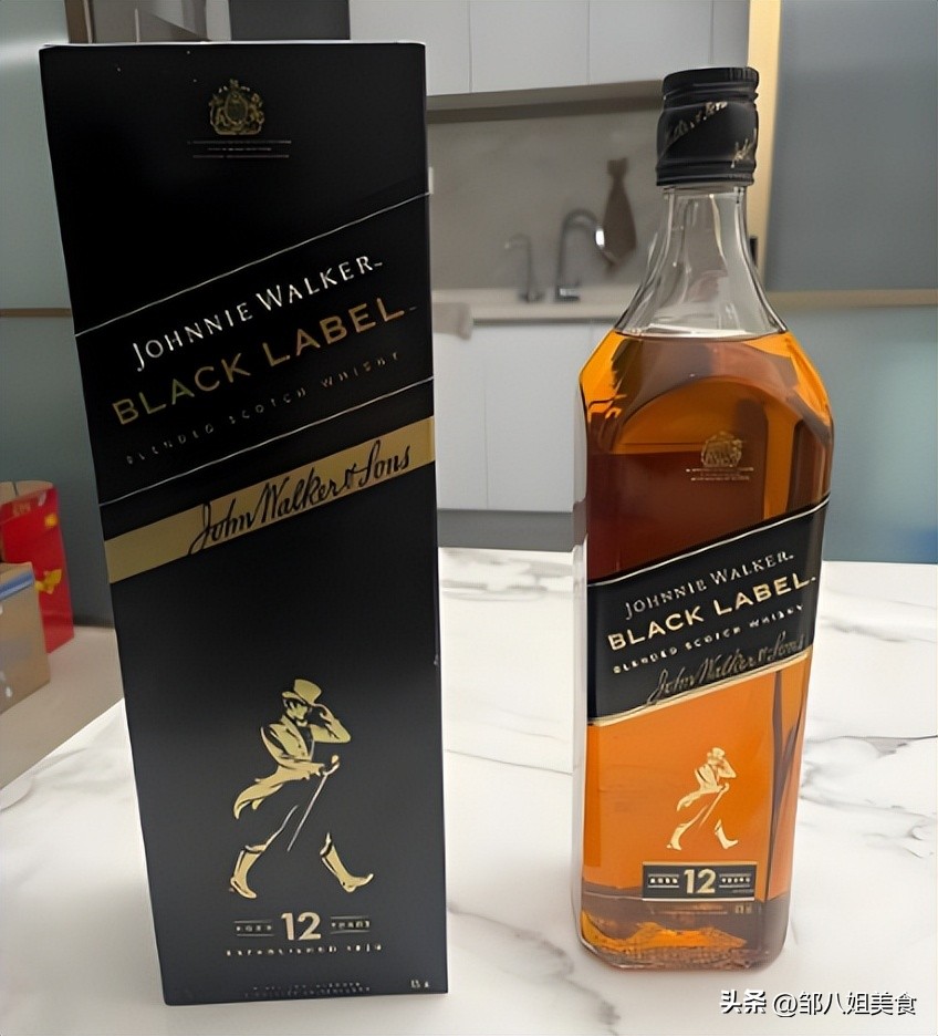 我香港人，在香港工作12年，发现香港人喜欢抽这4种烟喝这3款酒