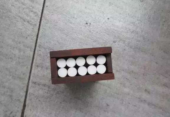 玩文玩的，给自己做个烟盒吧，保准炫酷