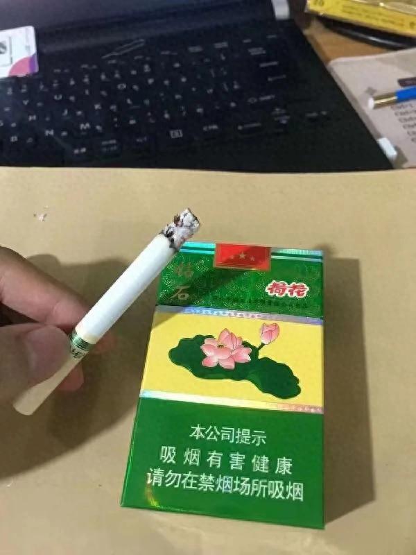 邂逅荷花烟：新手的品鉴之旅